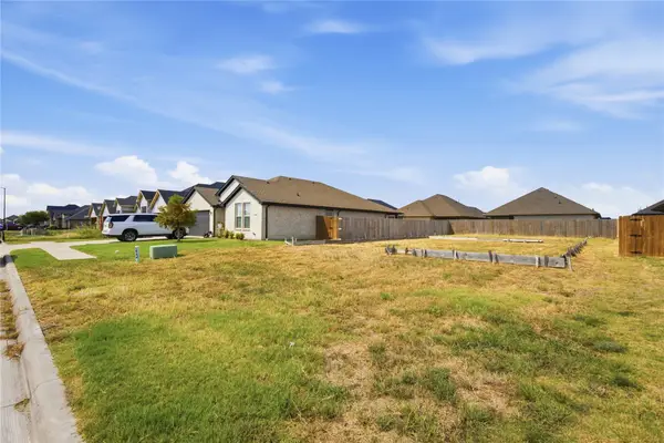 706 Moseley Lane, Greenville, TX 75402
