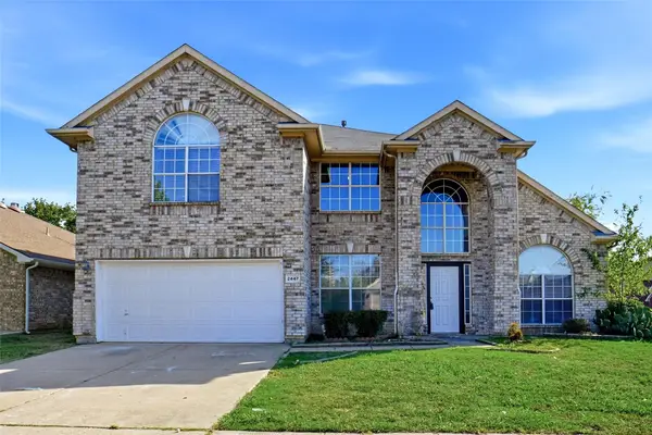 2447 Ranchview Drive, Grand Prairie, TX 75052