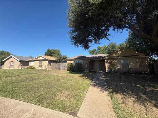 1487 Brook Meadow Circle, Lancaster, TX 75134