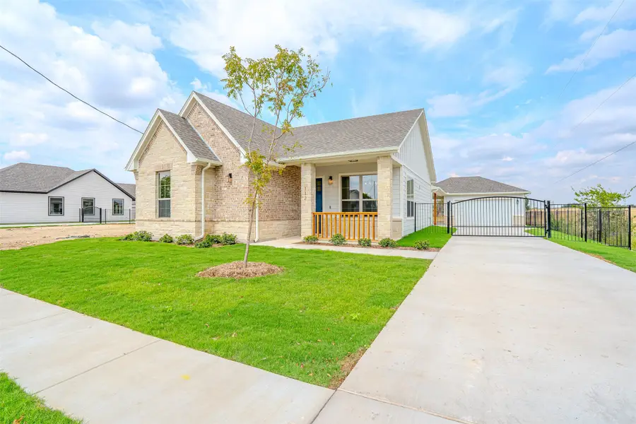 112 K Street, Meridian, TX 76665 - #2