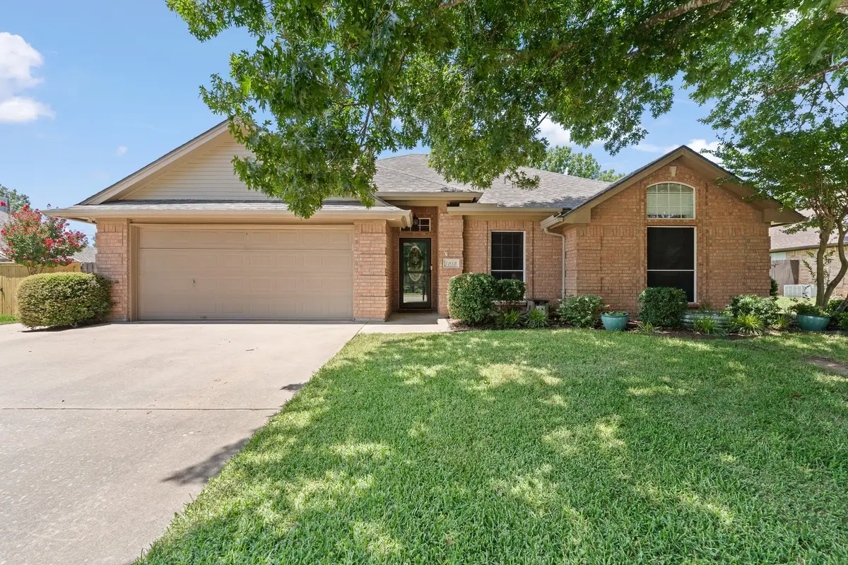 1618 Hyde Park Boulevard, Cleburne, TX 76033 - #1