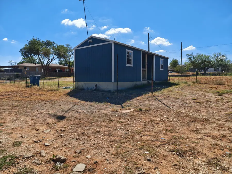 111 W Arkansas Avenue, Sweetwater, TX 79556 - #3