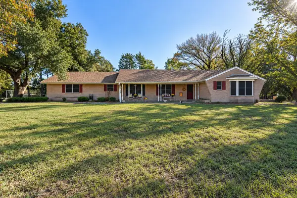 907 N Elm Street, Kemp, TX 75143