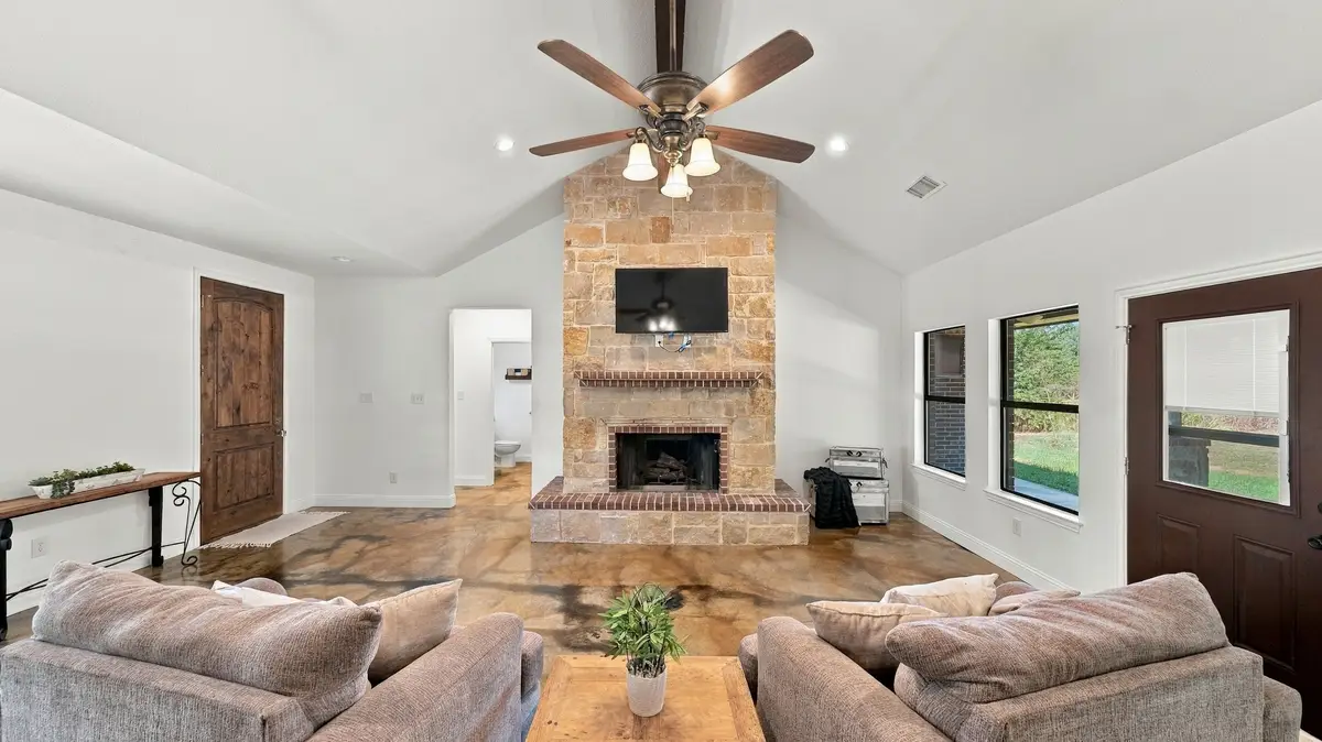 1389 County Road 3591, Paradise, TX 76073 - #1