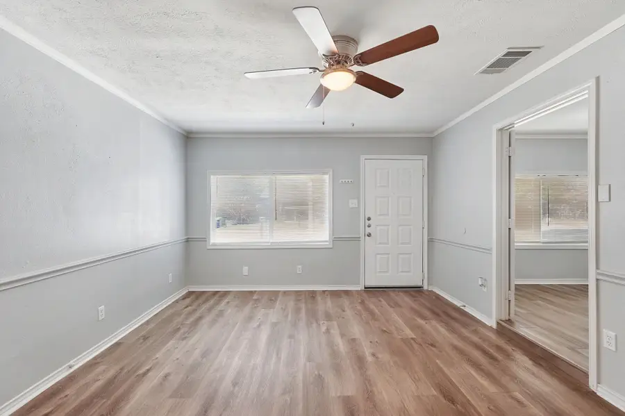 110 N Redford Lane, White Settlement, TX 76108 - #2
