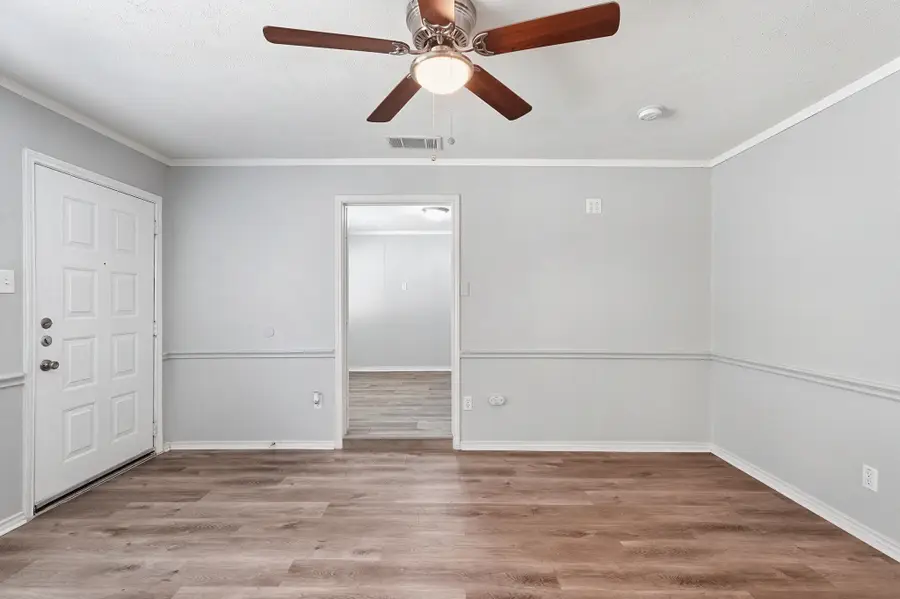 110 N Redford Lane, White Settlement, TX 76108 - #3