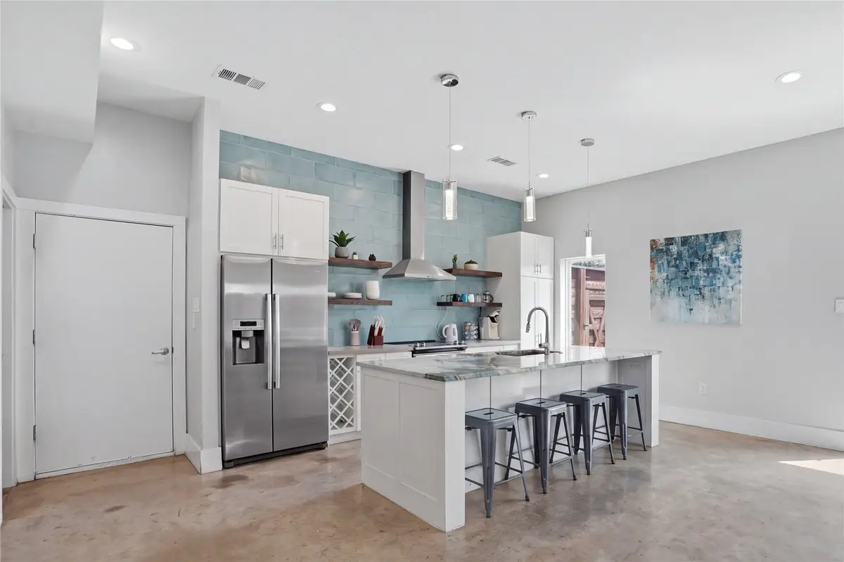 180 S Cisco Street, Dallas, TX 75246 - #1