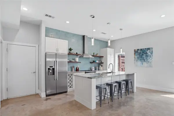180 S Cisco Street, Dallas, TX 75246