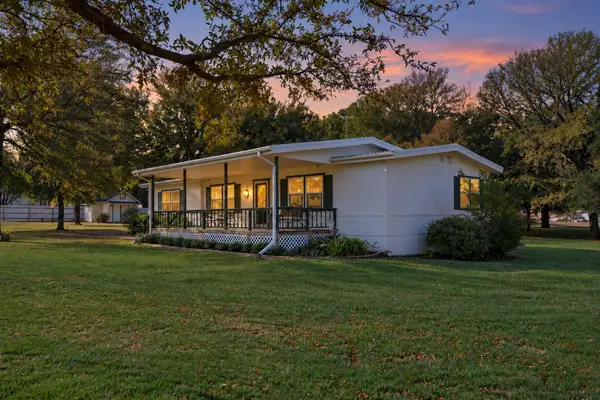 404 Cleveland Road, Granbury, TX 76049