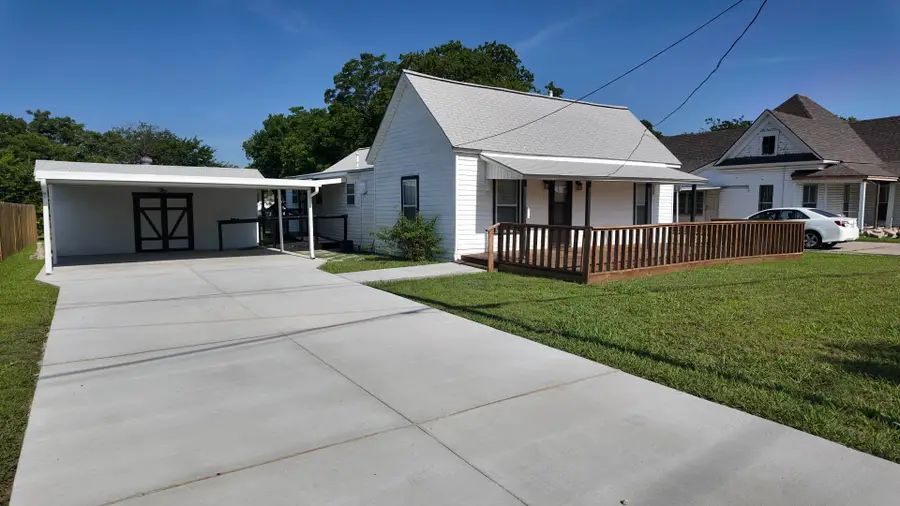 215 S Walker Street, Mesquite, TX 75149 - #2