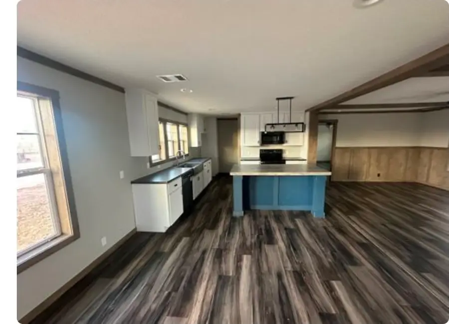 617 NW Ave C, Hamlin, TX 79520 - #2