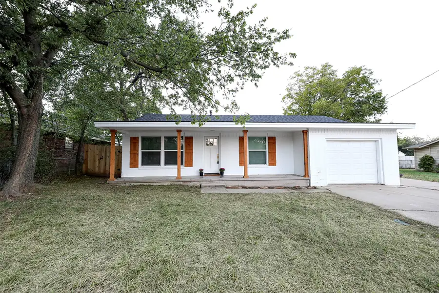 506 Lindsey Street, Bowie, TX 76230 - #2