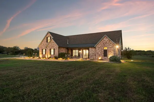 12621 Oak Grove Road S, Burleson, TX 76028