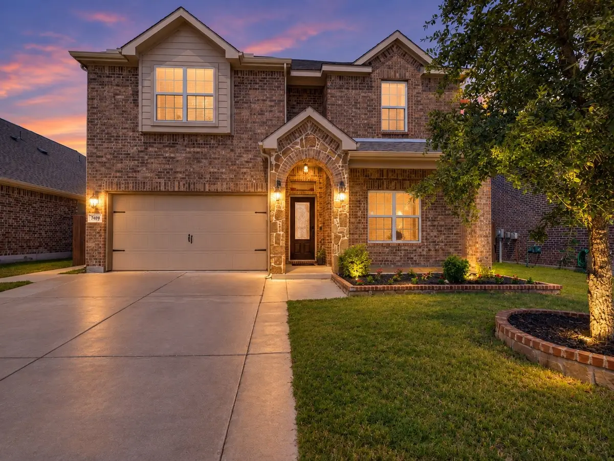 200 Mount Olive Avenue, McKinney, TX 75072 - #1