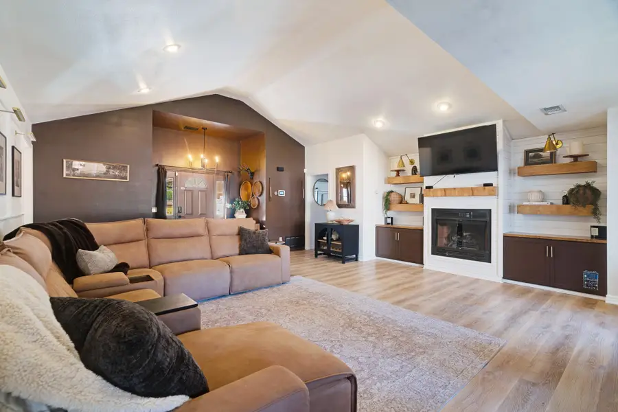 290 NE 30th Street Ne, Paris, TX 75460 - #3