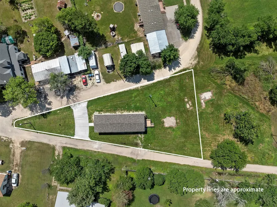 202 N 6th Street, Mount Calm, TX 76673 - #2