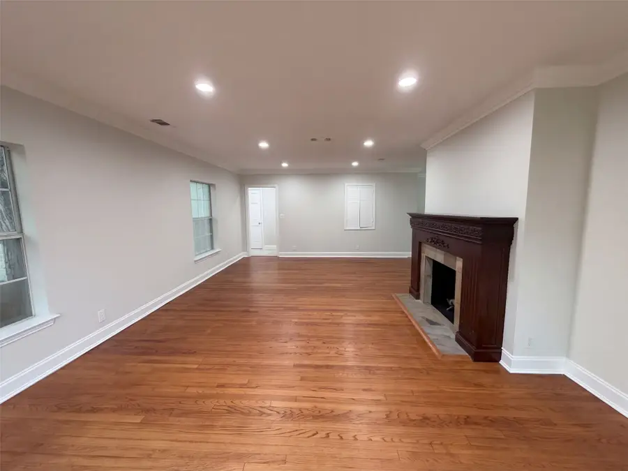 3911 White Settlement Road, Fort Worth, TX 76107 - #3