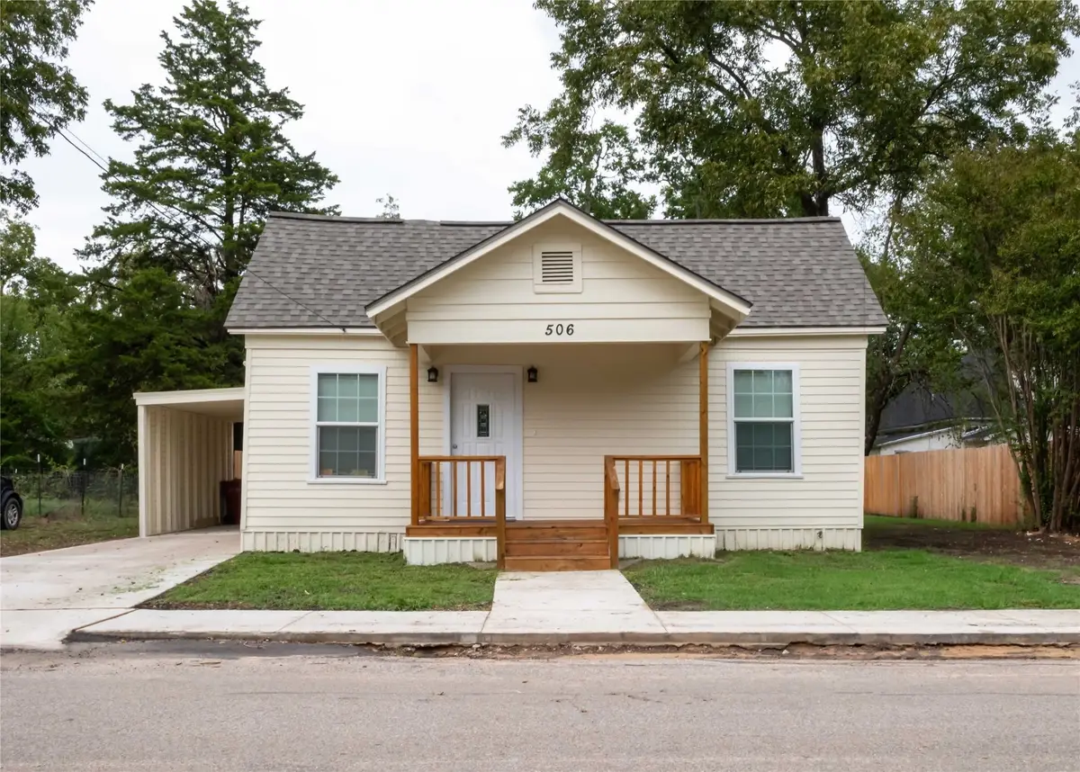 506 W 7th Street, Bonham, TX 75418 - #1
