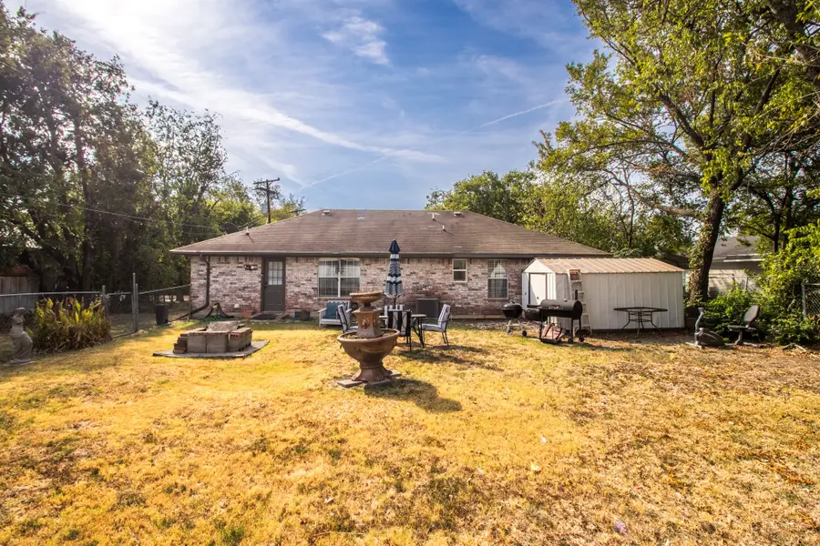 807 E 10th Street, Kemp, TX 75143 - #2
