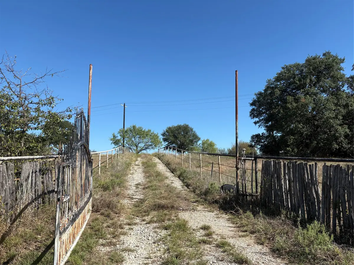 104 Russell Bend Road, Weatherford, TX 76088 - #1