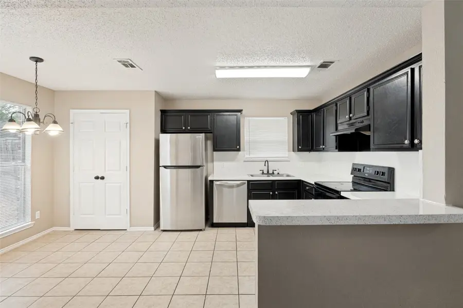 1512 Manitoba Lane, Glenn Heights, TX 75154 - #2