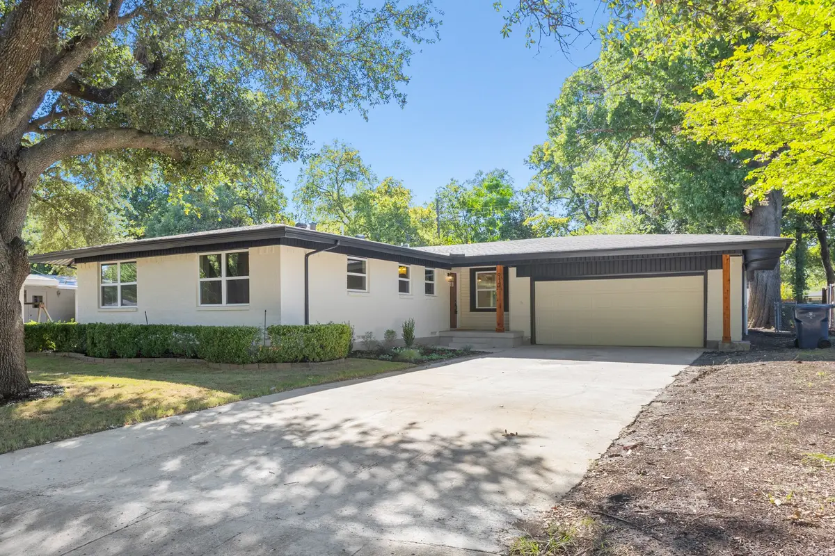 917 Blossom Circle, Garland, TX 75041 - #1