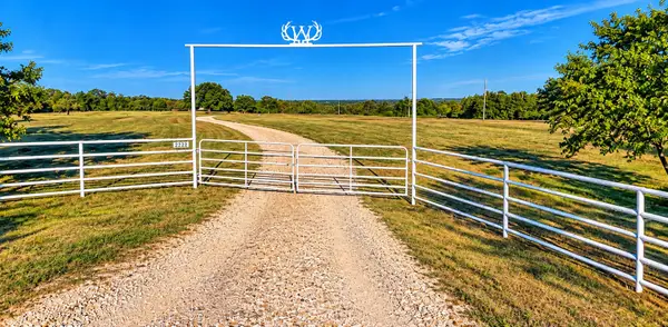 2222 Carminati, Montague, TX 76251