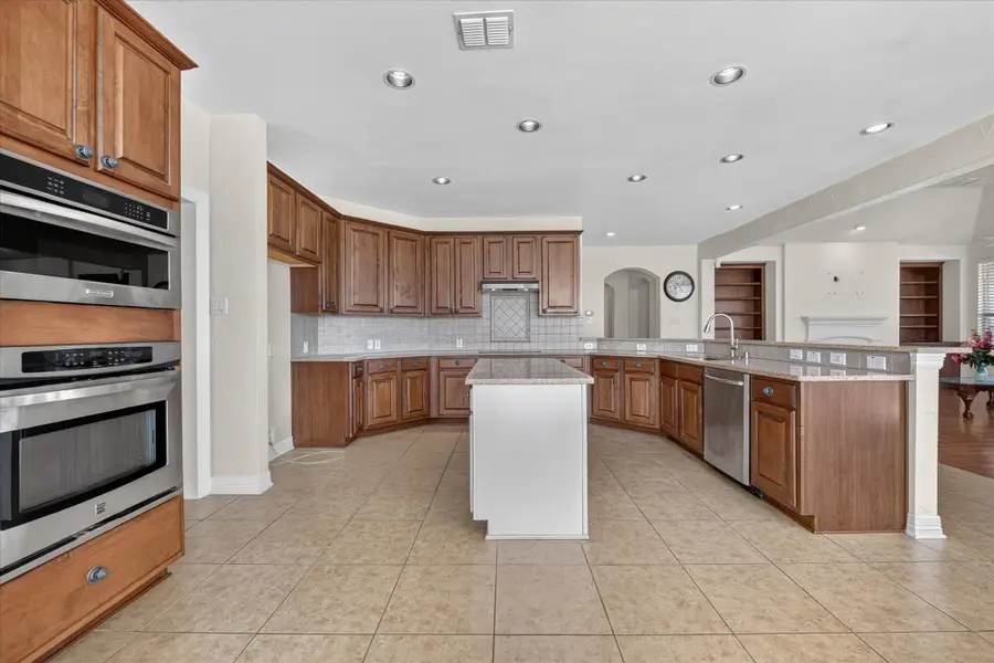 7529 Zinnia Lane, Forest Hill, TX 76140 - #3