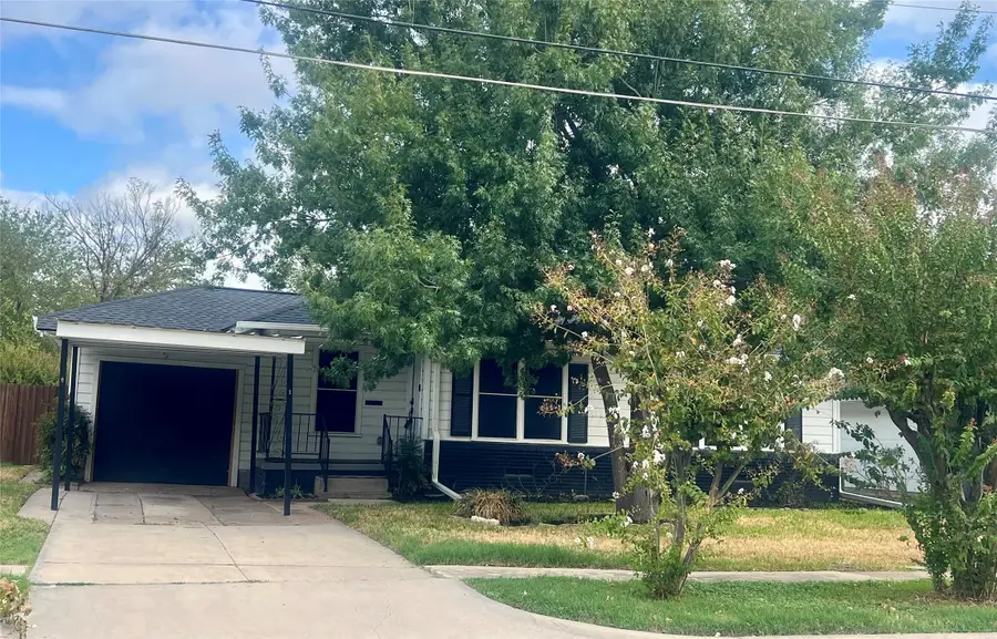 1021 E Russell Avenue, Carrollton, TX 75006 - #3