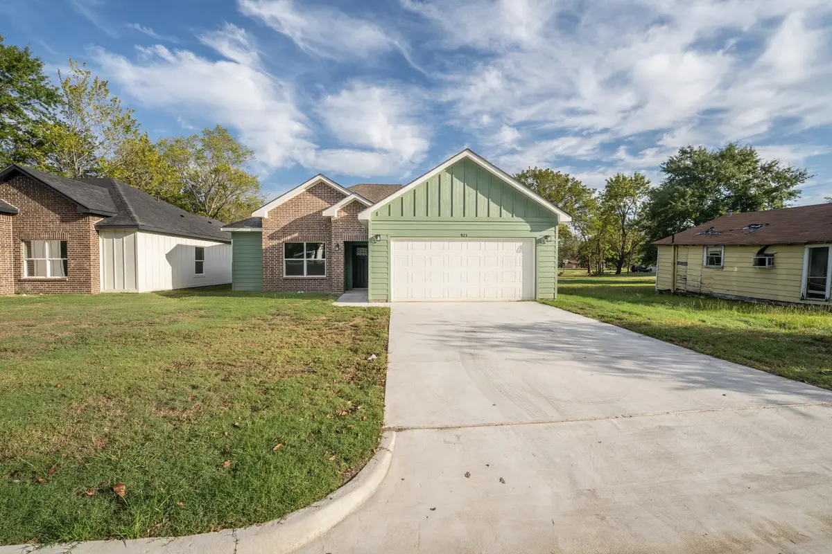 923 Putnam Street, Sulphur Springs, TX 75482 - #1
