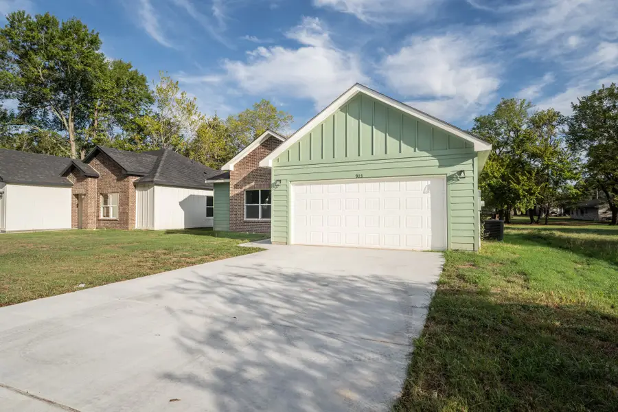 923 Putnam Street, Sulphur Springs, TX 75482 - #3