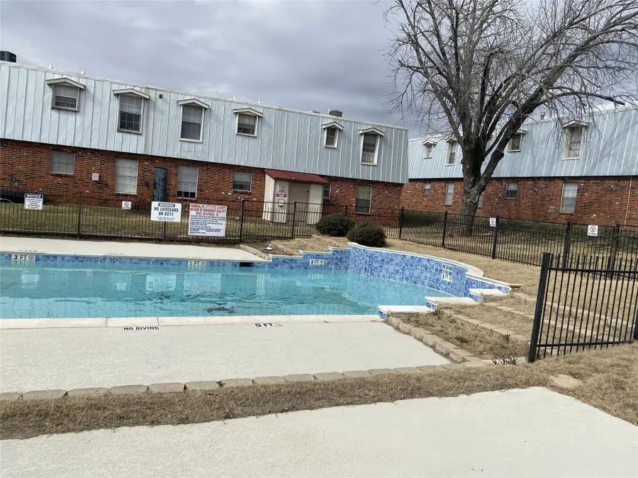 1121 Jameson Street, Weatherford, TX 76086 - #2