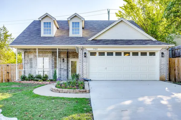 1502 Shadow Run, Weatherford, TX 76086