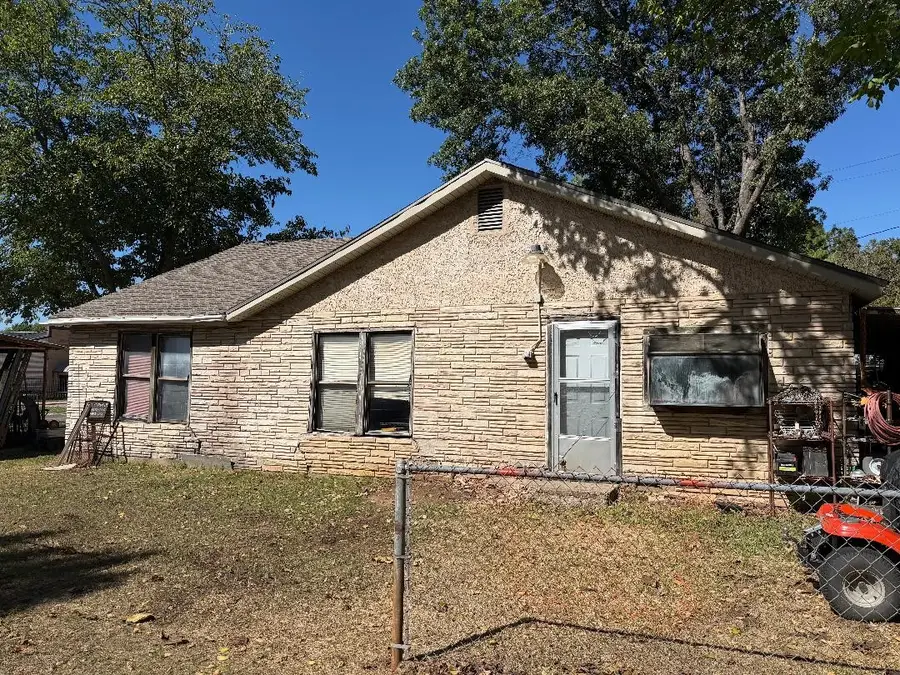 114 Wainwright Street, Whitesboro, TX 76273 - #3