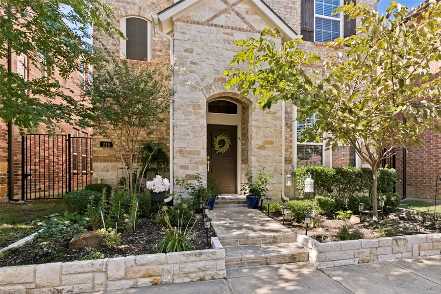 218 Buckingham Avenue, Euless, TX 76040 - #2