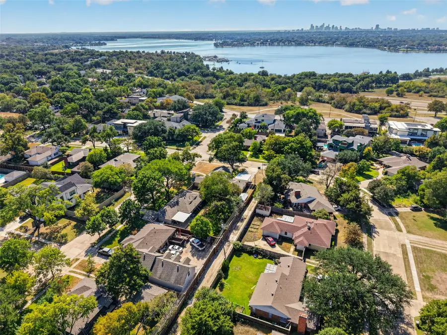 9733 Edgelake Drive, Dallas, TX 75218 - #2