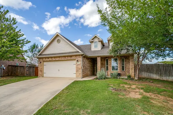 1236 Rosewood Court, Crowley, TX 76036