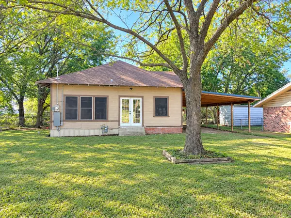 122 Robertson Street, Sulphur Springs, TX 75482