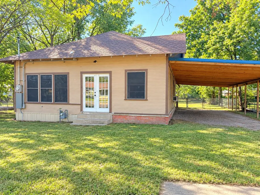 122 Robertson Street, Sulphur Springs, TX 75482 - #2