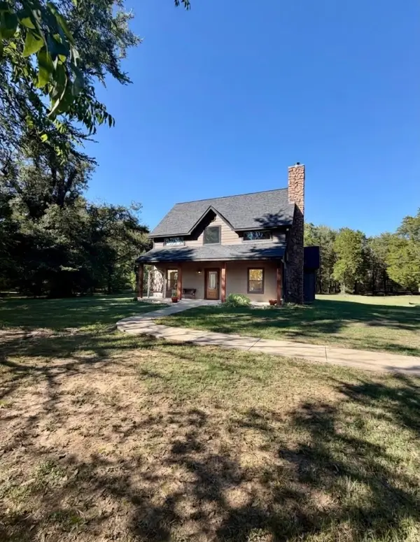 6306 Vz County Road 2120, Wills Point, TX 75169