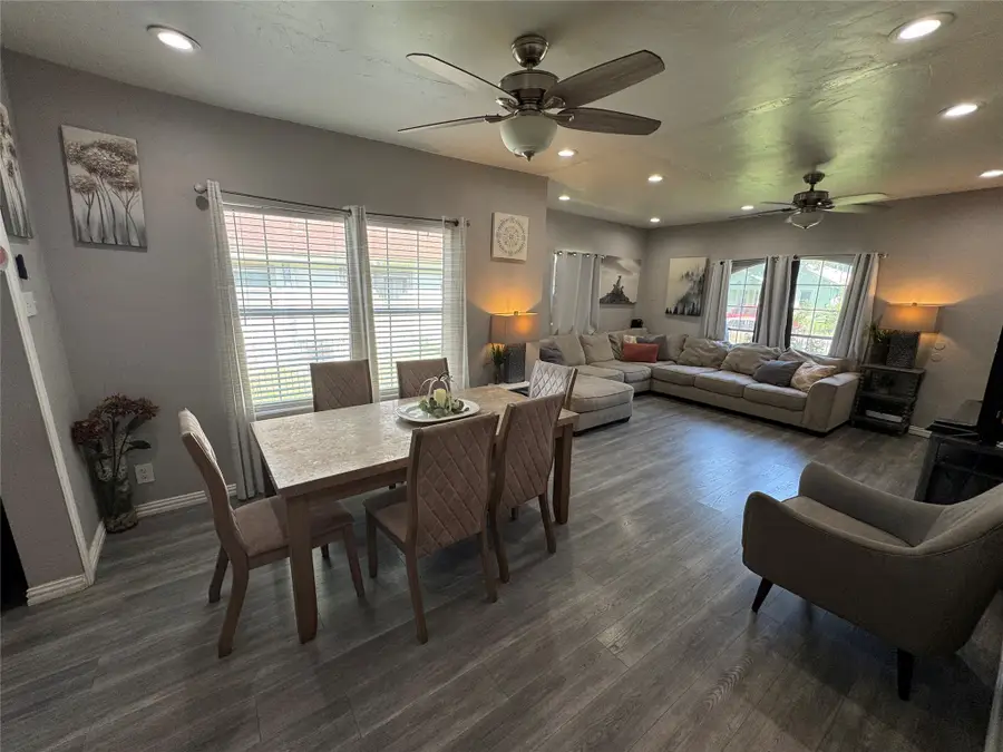 407 S Garrett Avenue, Dallas, TX 75223 - #3