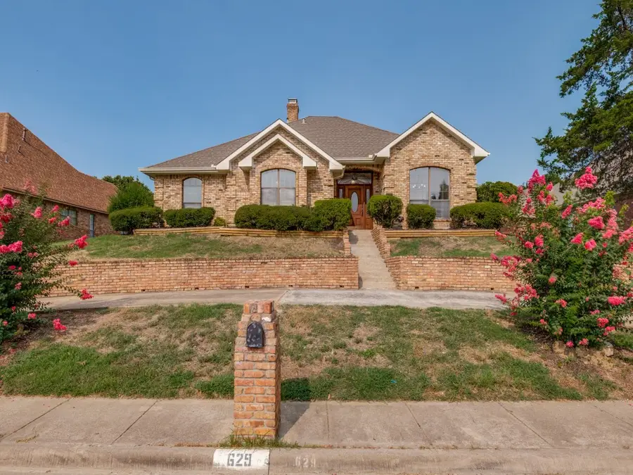629 Bent Creek Drive, Desoto, TX 75115 - #2