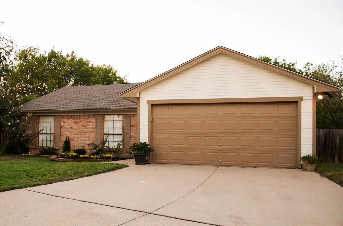 1110 W Cozby Court W, Benbrook, TX 76126 - #1