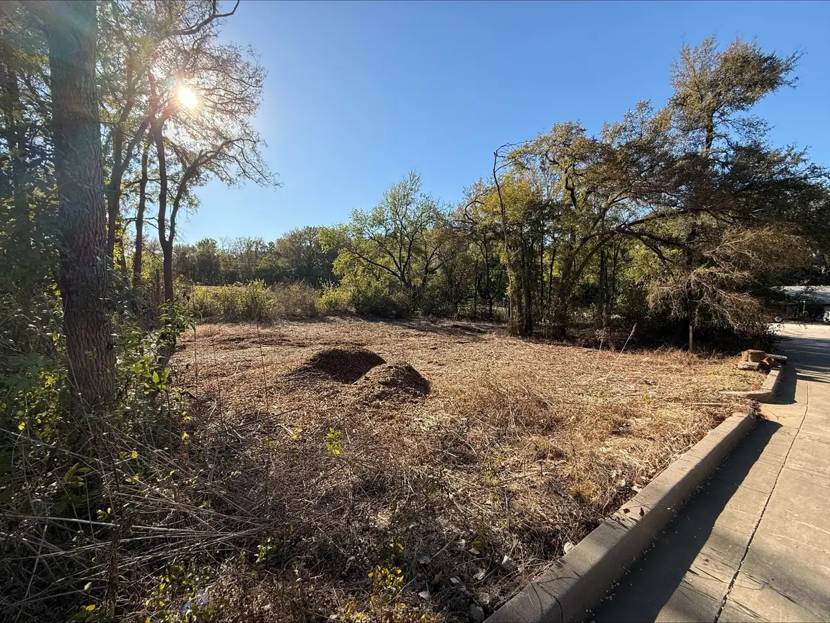 120 N Andrews Drive, Robinson, TX 76706 - #1