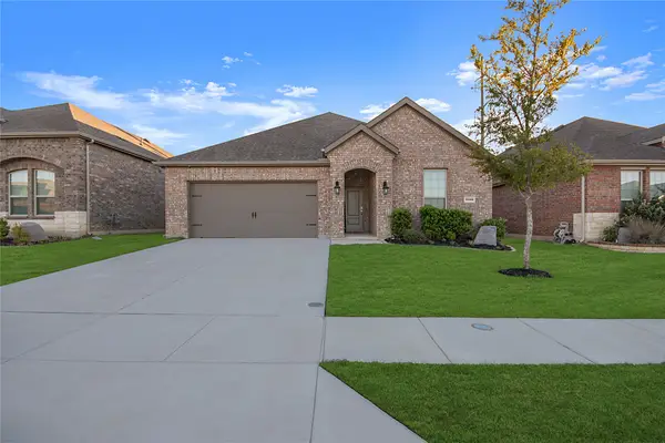 3102 Moccasin Lane, Aubrey, TX 76227