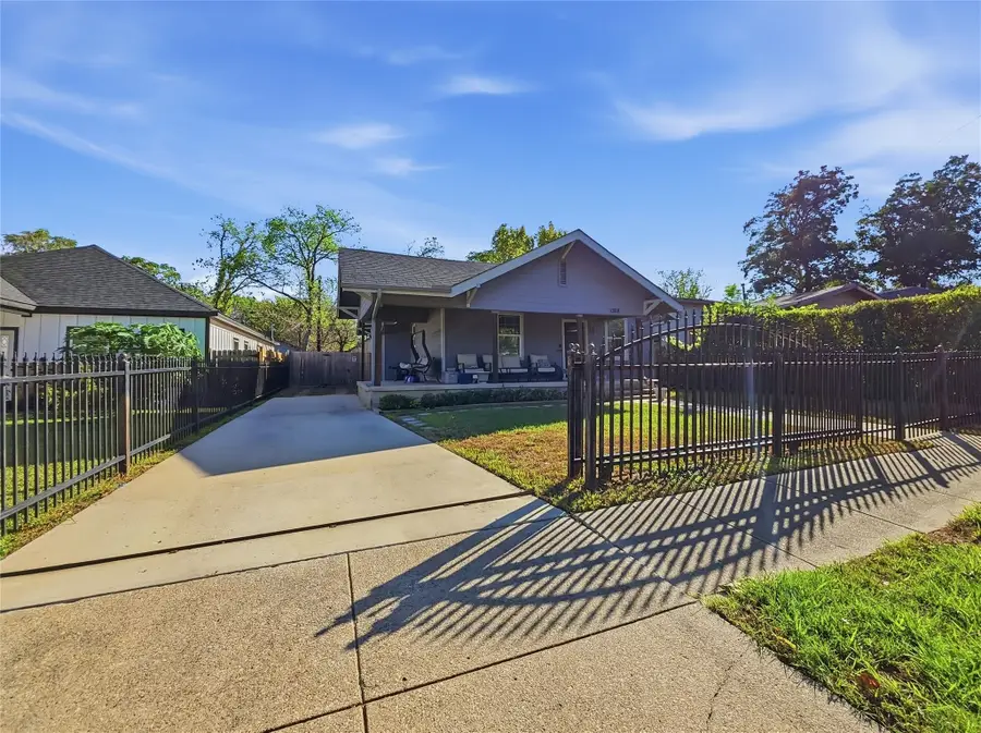 1328 Elmwood Avenue, Fort Worth, TX 76104 - #3