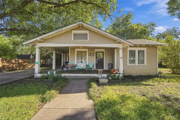304 E Mcfarland Street, Grandview, TX 76050