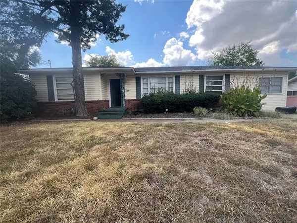 105 Davidson Drive, Terrell, TX 75160