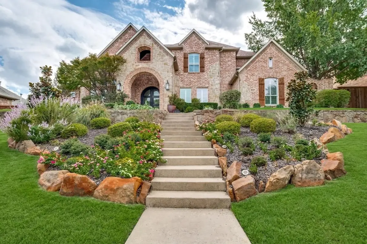 2614 Queen Elizabeth Boulevard, Lewisville, TX 75056 - #1