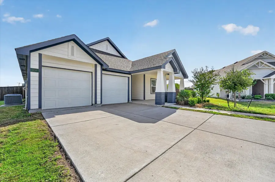 106 N Island Drive, Terrell, TX 75160 - #2
